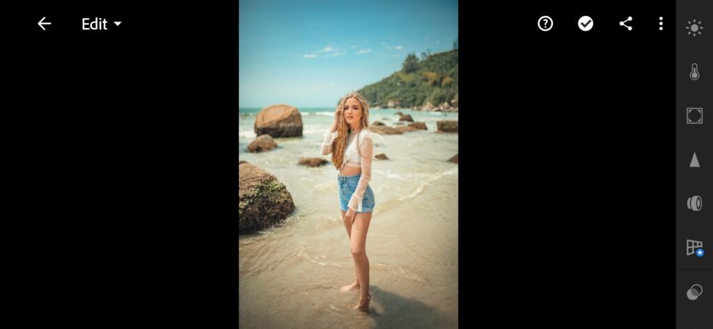 01 Moody Beach Lightroom Preset